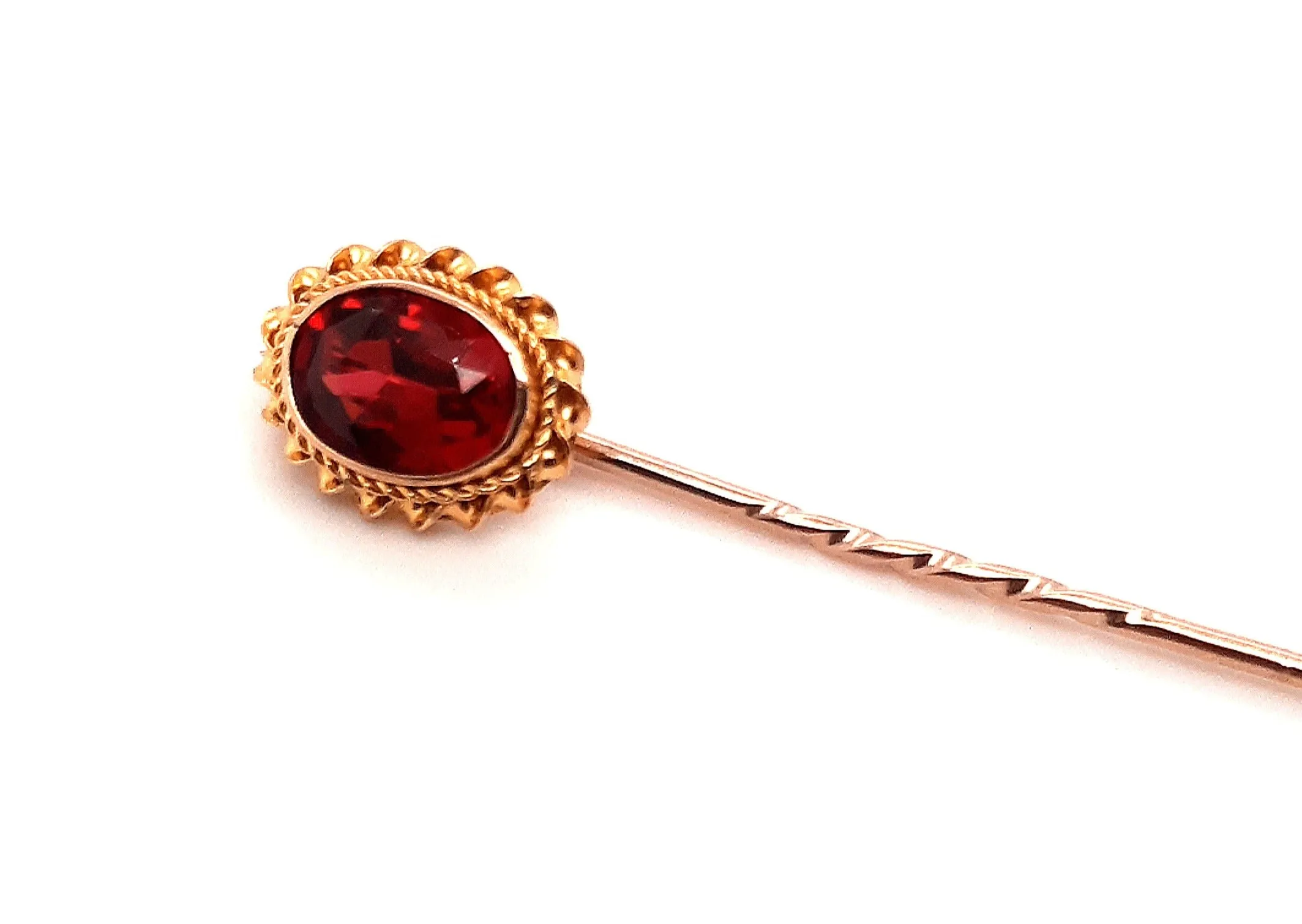 9ct Yellow Gold & Ruby Pin