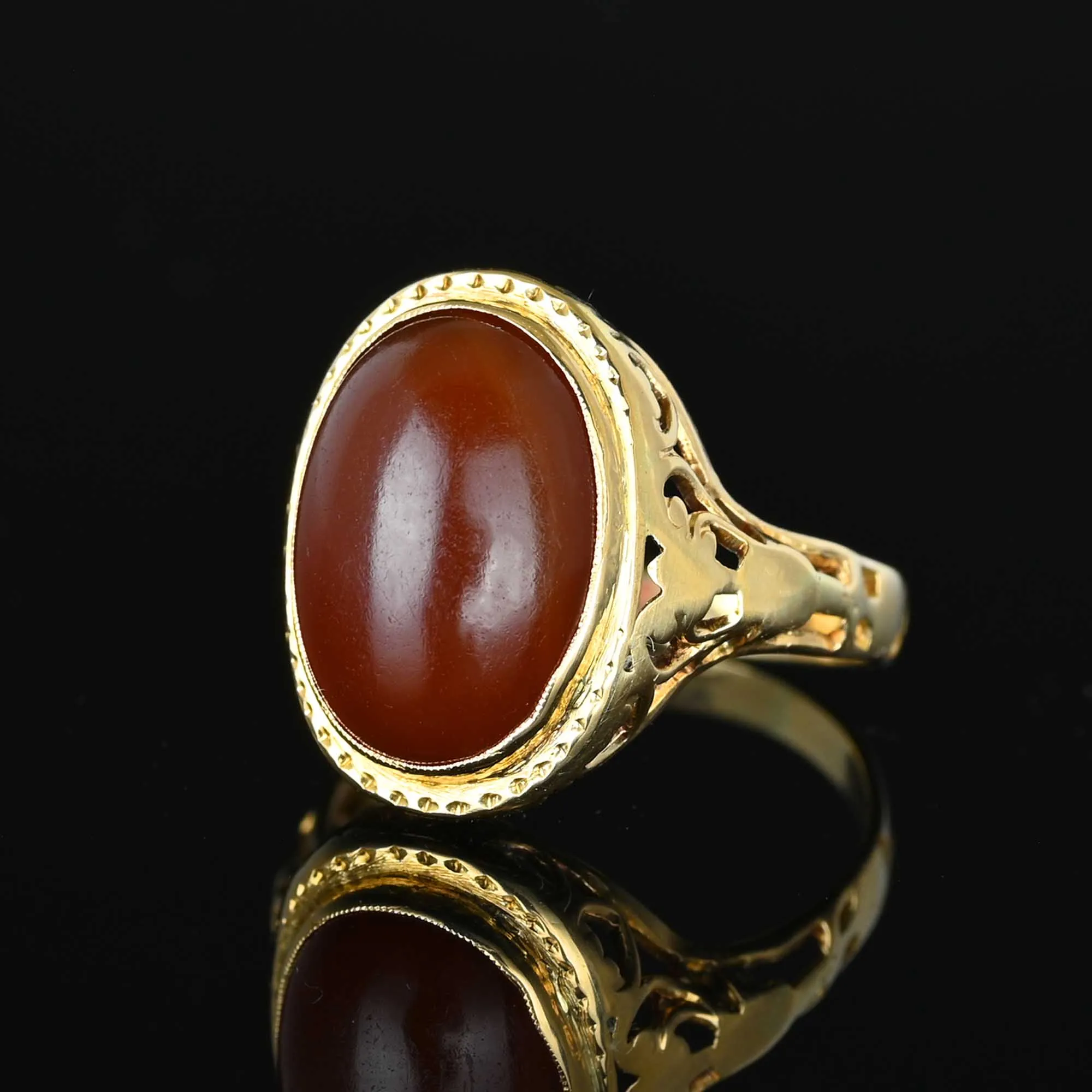 Antique Gold Cabochon Carnelian Ring