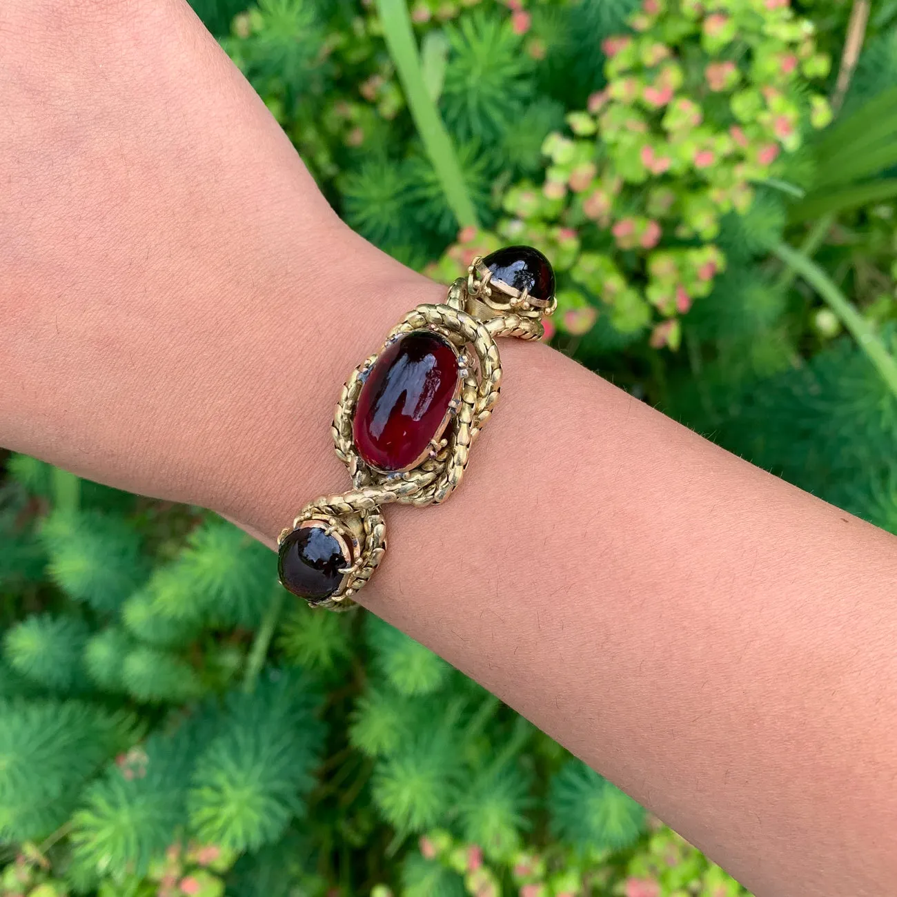 Antique Victorian Cabochon Garnet Bracelet 18ct Gold 25ct Of Garnet