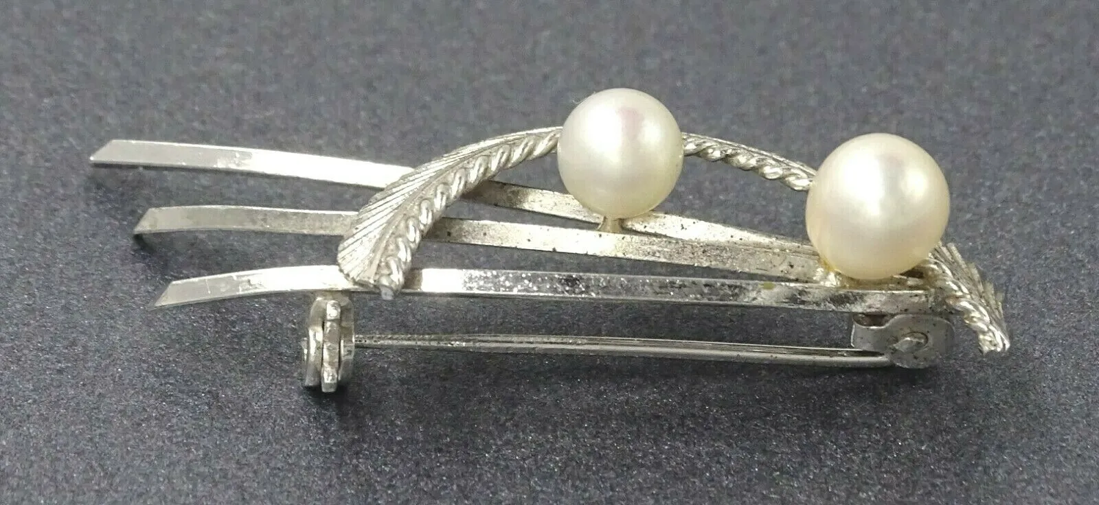 Cultured Pearl Silver Toned Leaf Brooch - c.1960s