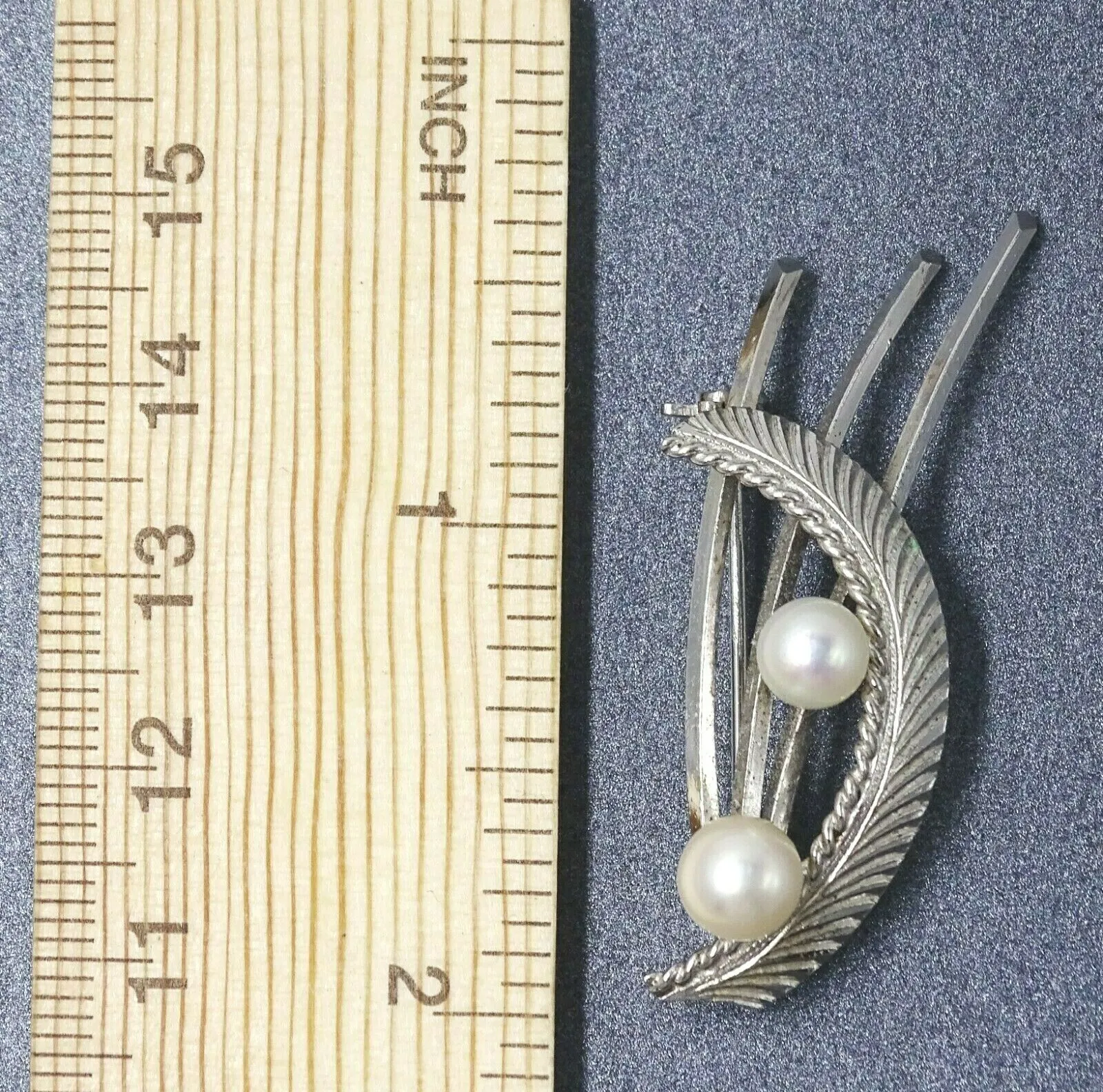 Cultured Pearl Silver Toned Leaf Brooch - c.1960s