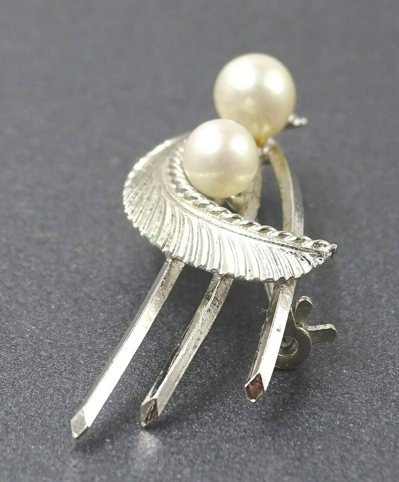 Cultured Pearl Silver Toned Leaf Brooch - c.1960s