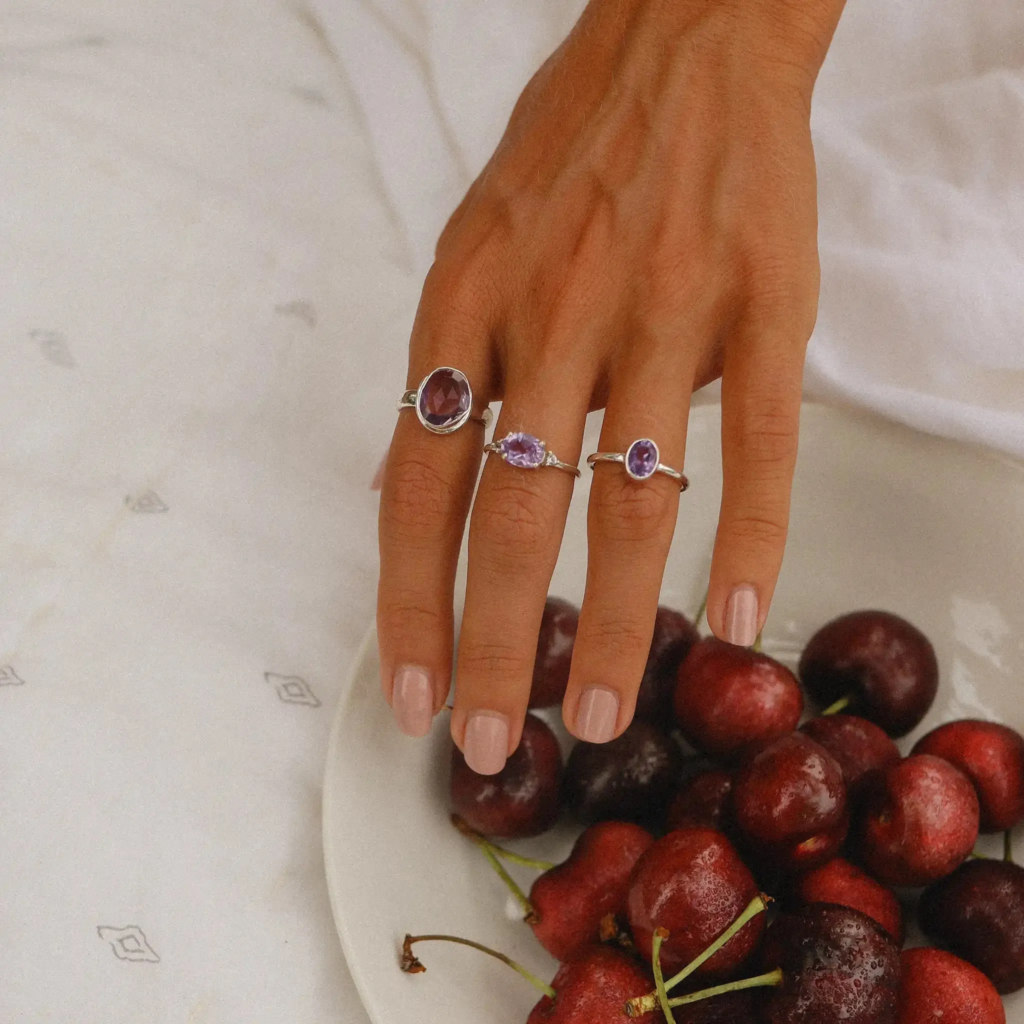 Dainty Oval Amethyst Ring