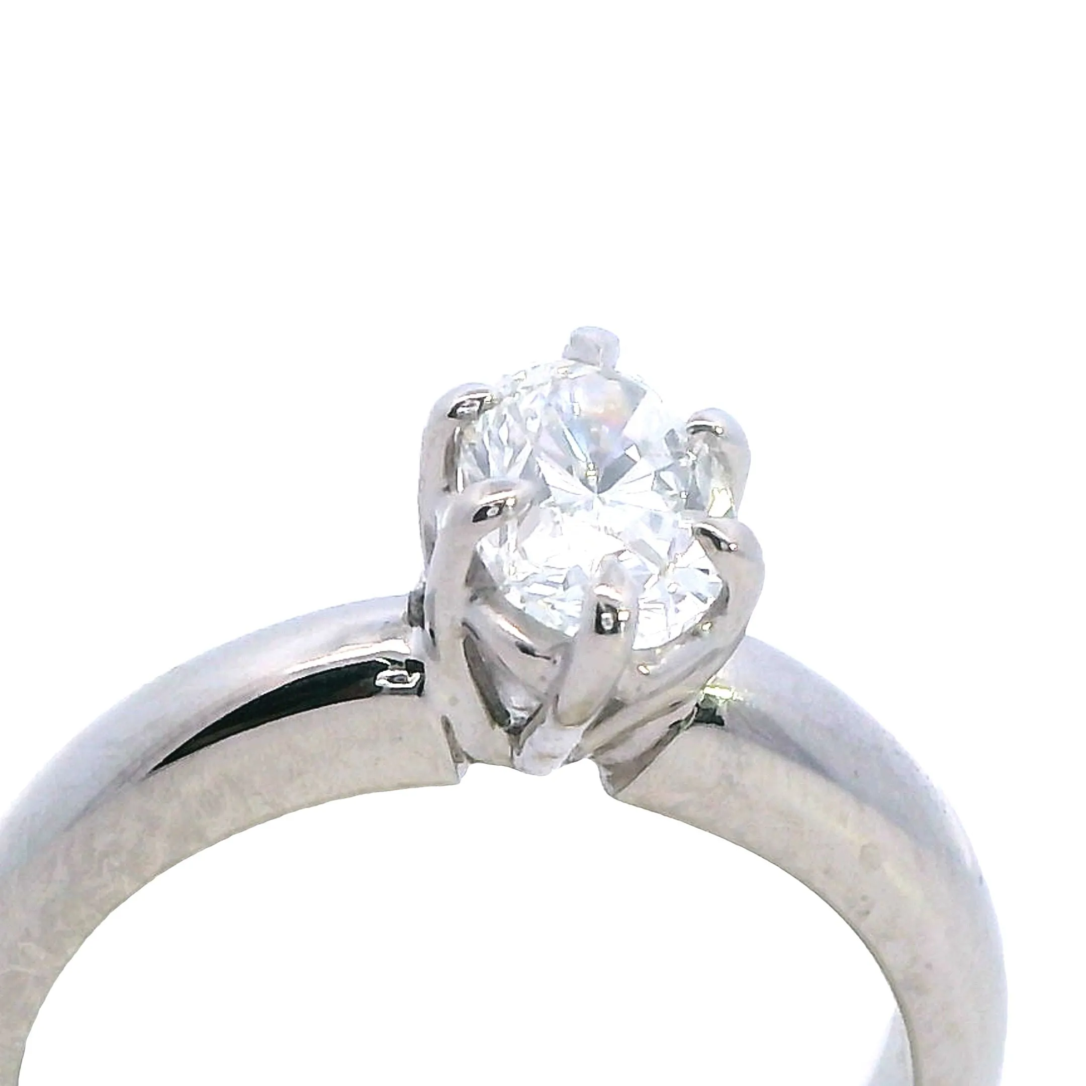 Dazzling White Gold Brilliant-Cut Diamond Ring - A Symphony of Light & Elegance