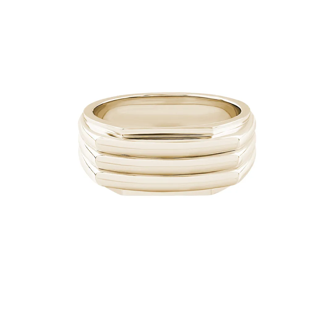 Lined Signet Ring in Gold