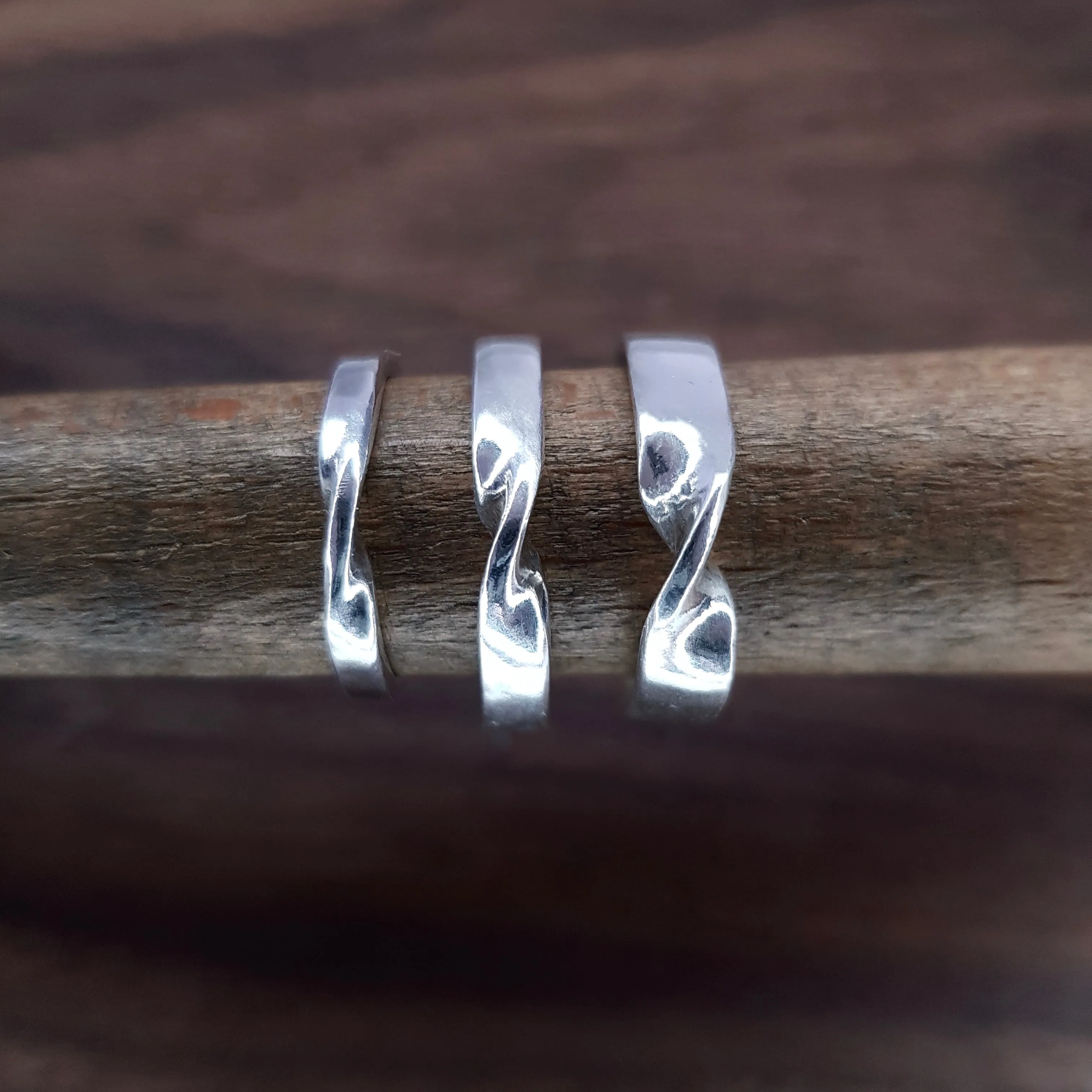 Mobius Infinity Ring