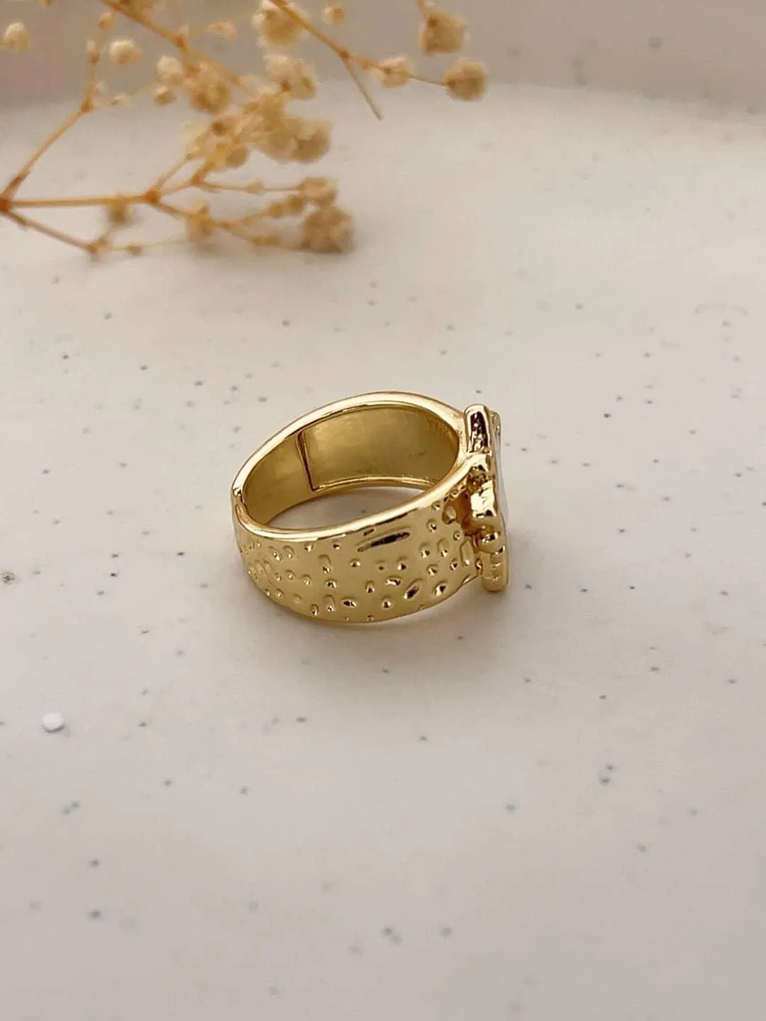 Star Embedded Gold Ring