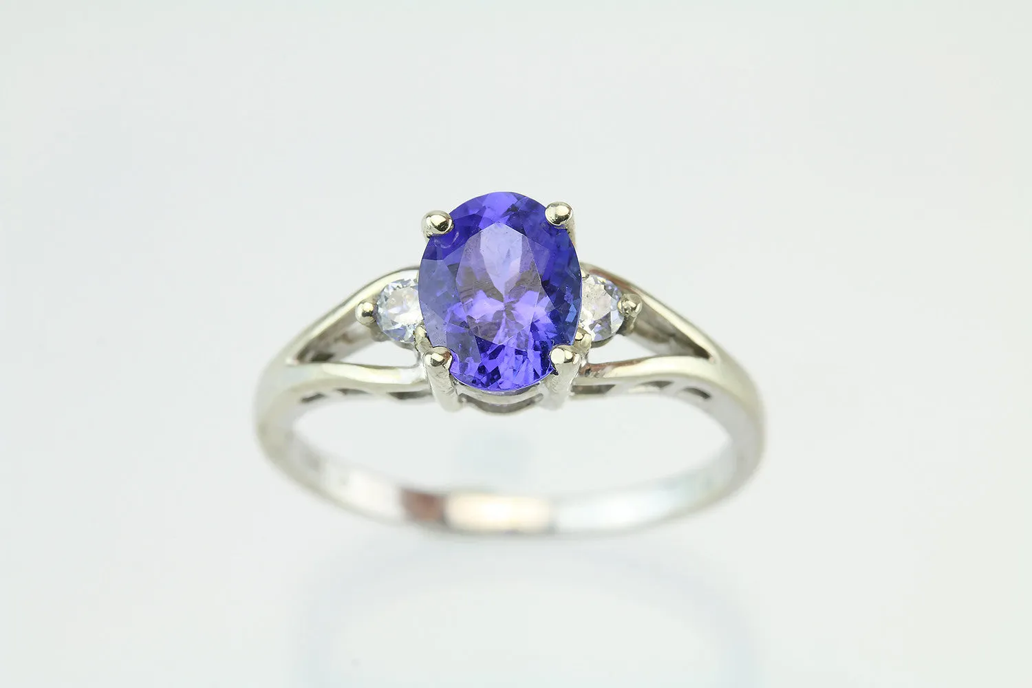 Tanzanite And Diamond 14kt White Gold Ring.